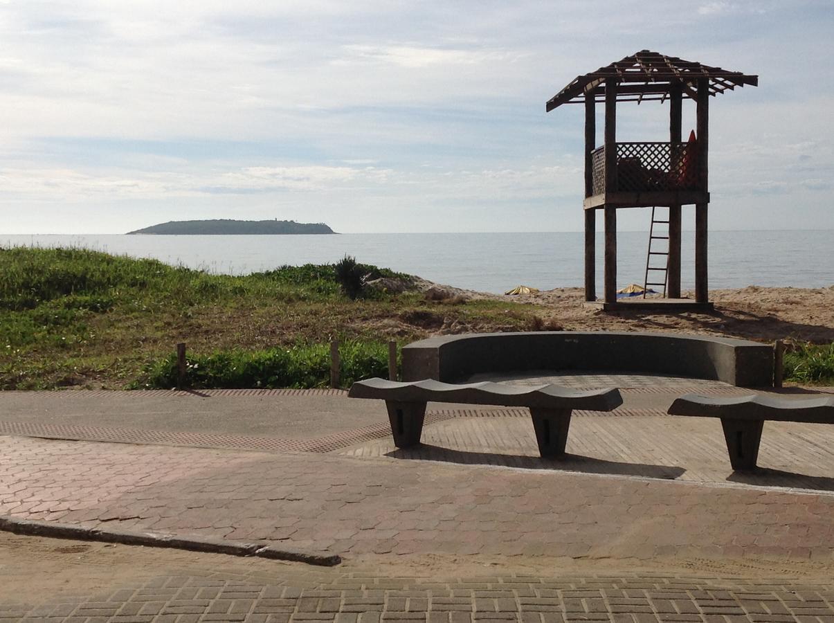 Hr Chales Pousada Itapemirim Esterno foto